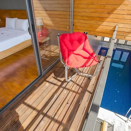Gece Isolated Honeymoon Heated Pool Villa *