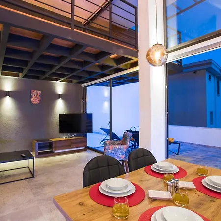 Villa Gece Isolated Honeymoon Heated Pool *