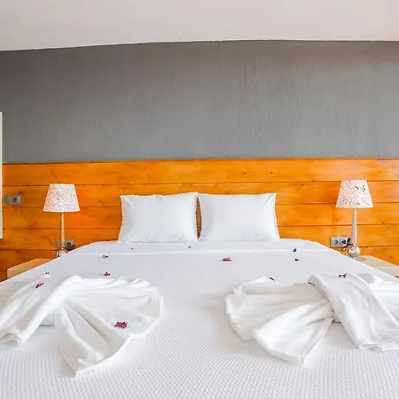 Gece Isolated Honeymoon Heated Pool Villa